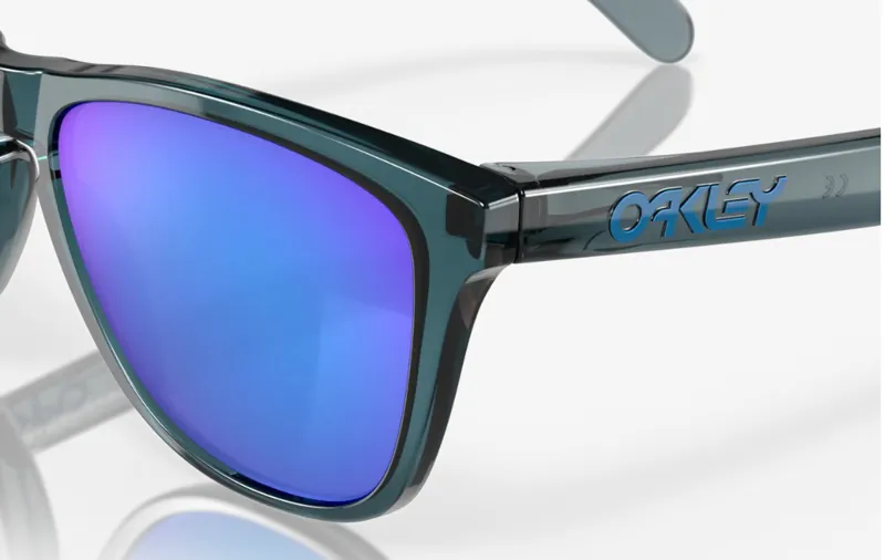 2025 Oakely Frogskins Crystal Black/Prizm Sapphire Polar Sunglasses-6